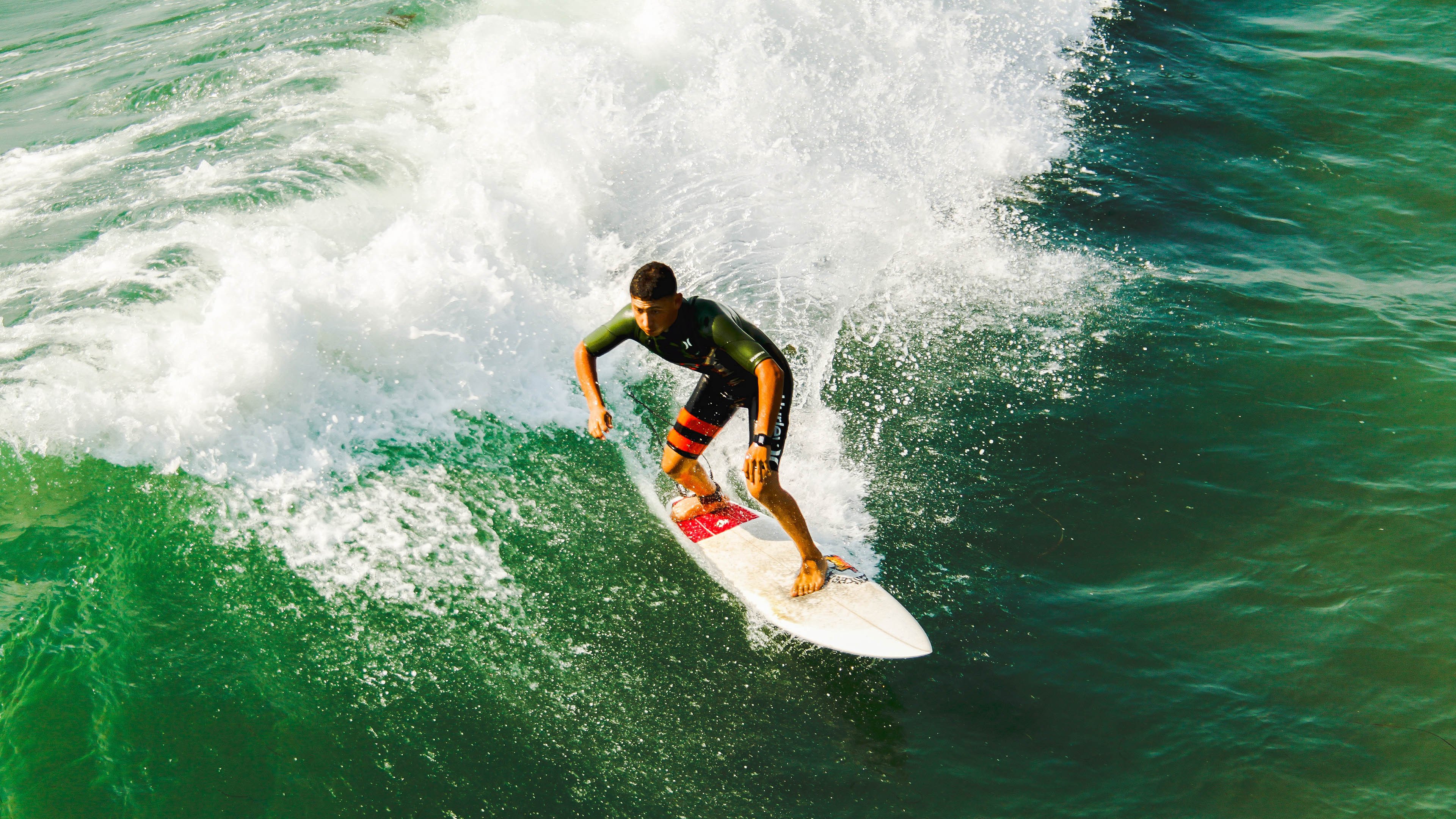 《英雄联盟“全球预选”爆发冲击,争夺冠军!》
